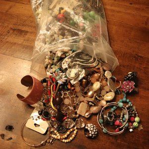 4 + pounds of wonderful jewelry - for wearing, crafting and other ideas !!!